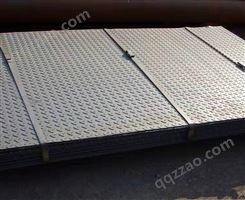 花纹板耐磨板楼梯板防滑板现货出售Q235B耐磨耐腐蚀聊城金源钢铁
